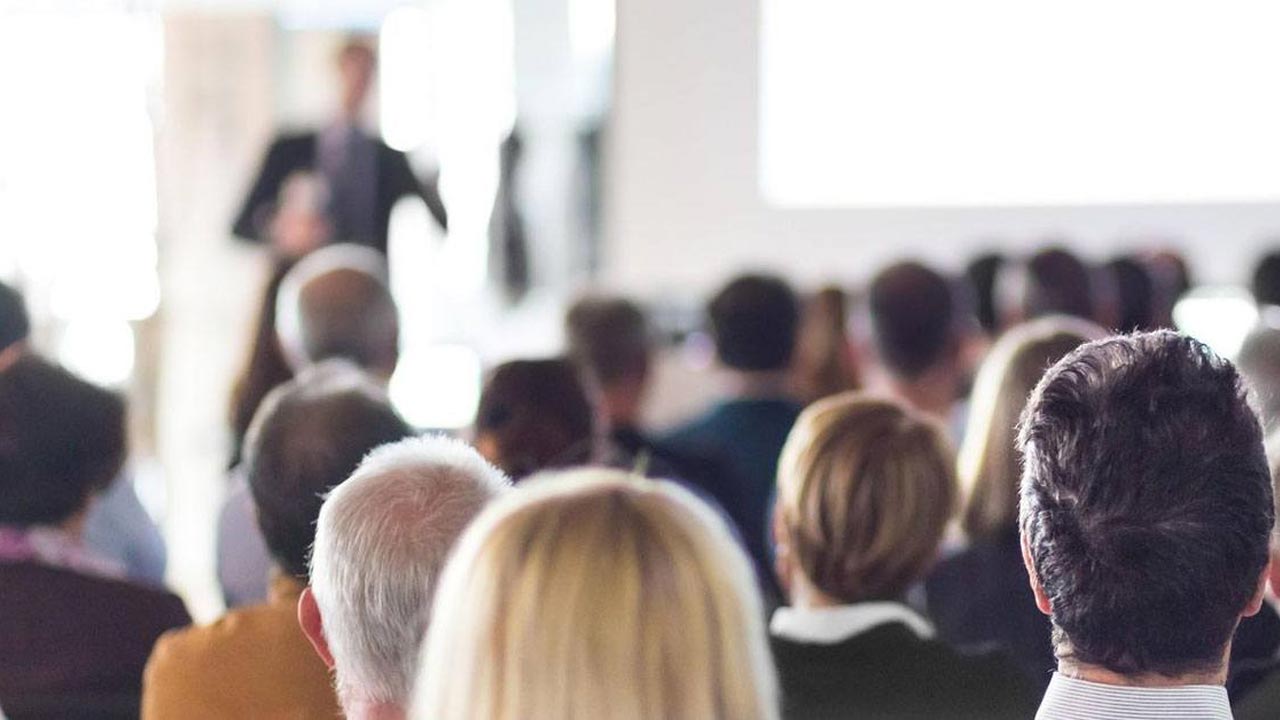 دورة تقنيات العروض التقديمية المقنعة في الأعمال