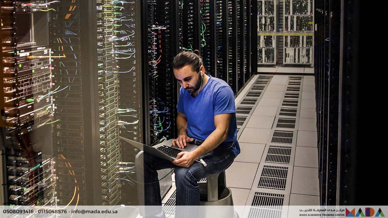 دورة تنفيذ وتشغيل تقنيات Cisco Data Center الأساسية (DCCOR)