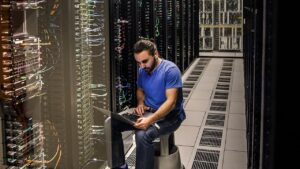 دورة تنفيذ وتشغيل تقنيات Cisco Data Center الأساسية (DCCOR)
